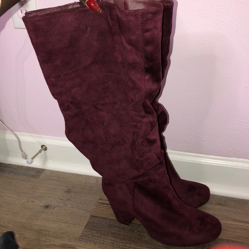 Red Velvet heel boots